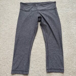 LULULEMON Grey Cropped Leggings